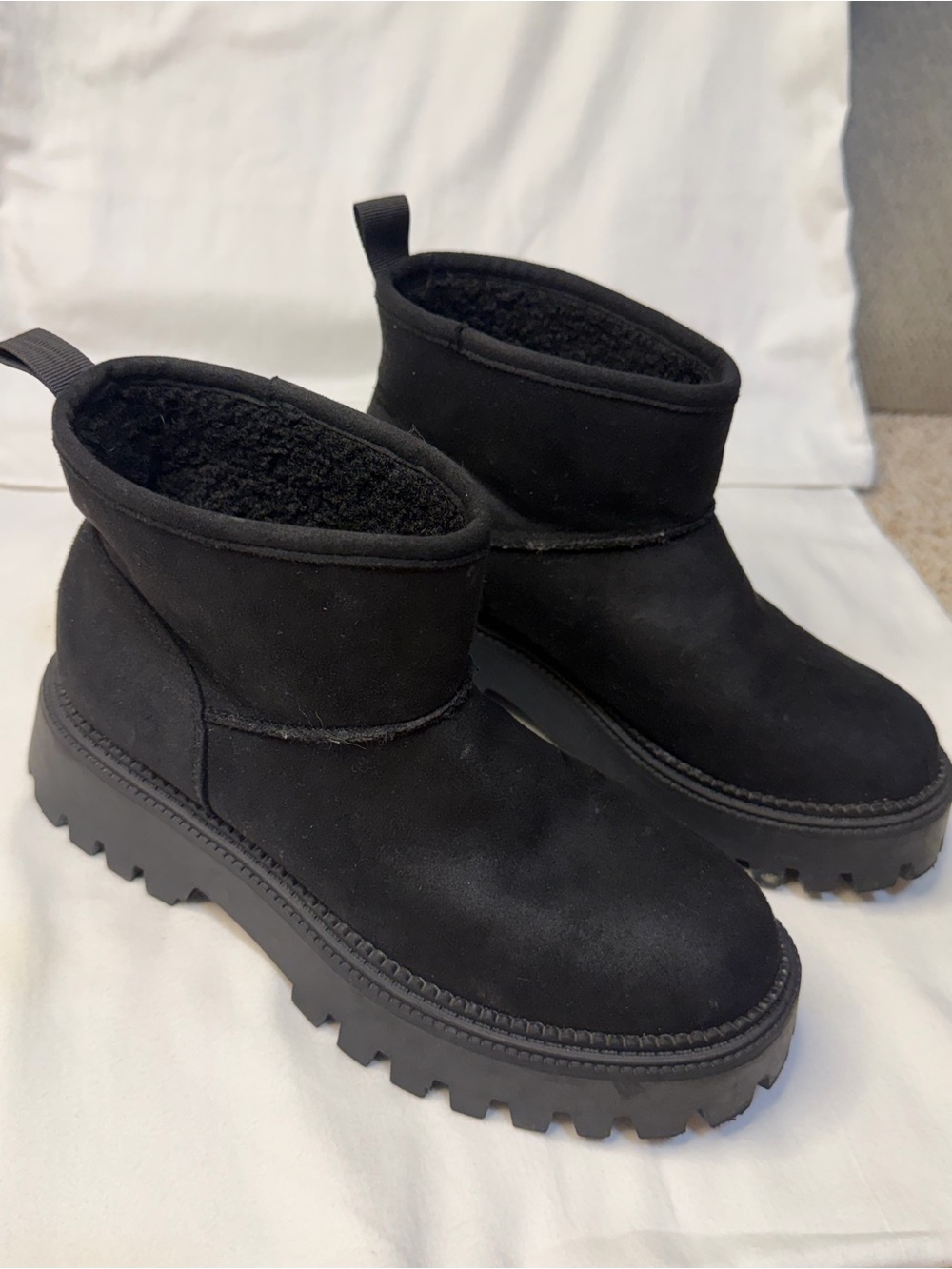 Dolce Vita Black Fleece-Lined Chunky Sole Ankle Booties